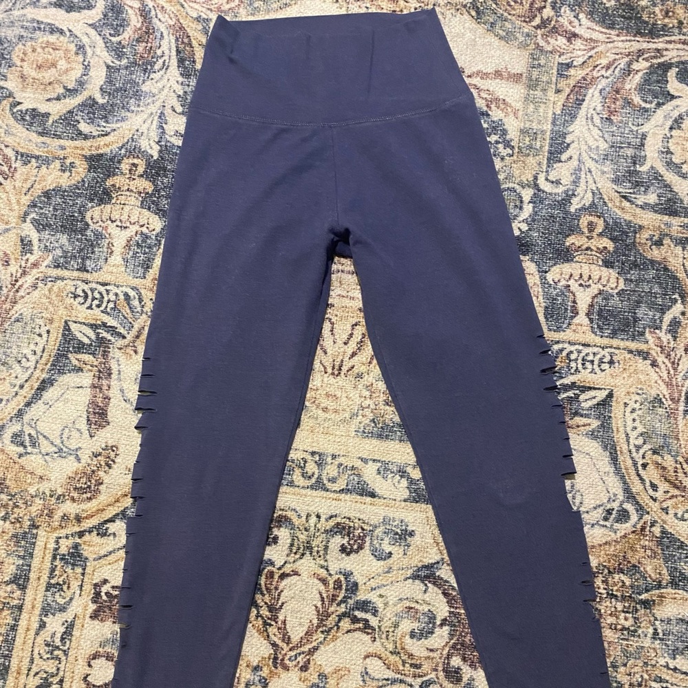 Aerie Chill Play Move Leggings w/ Tears on Sides